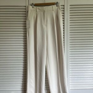 Aritzia Effortless Pant size 8 Light Birch BNWT
